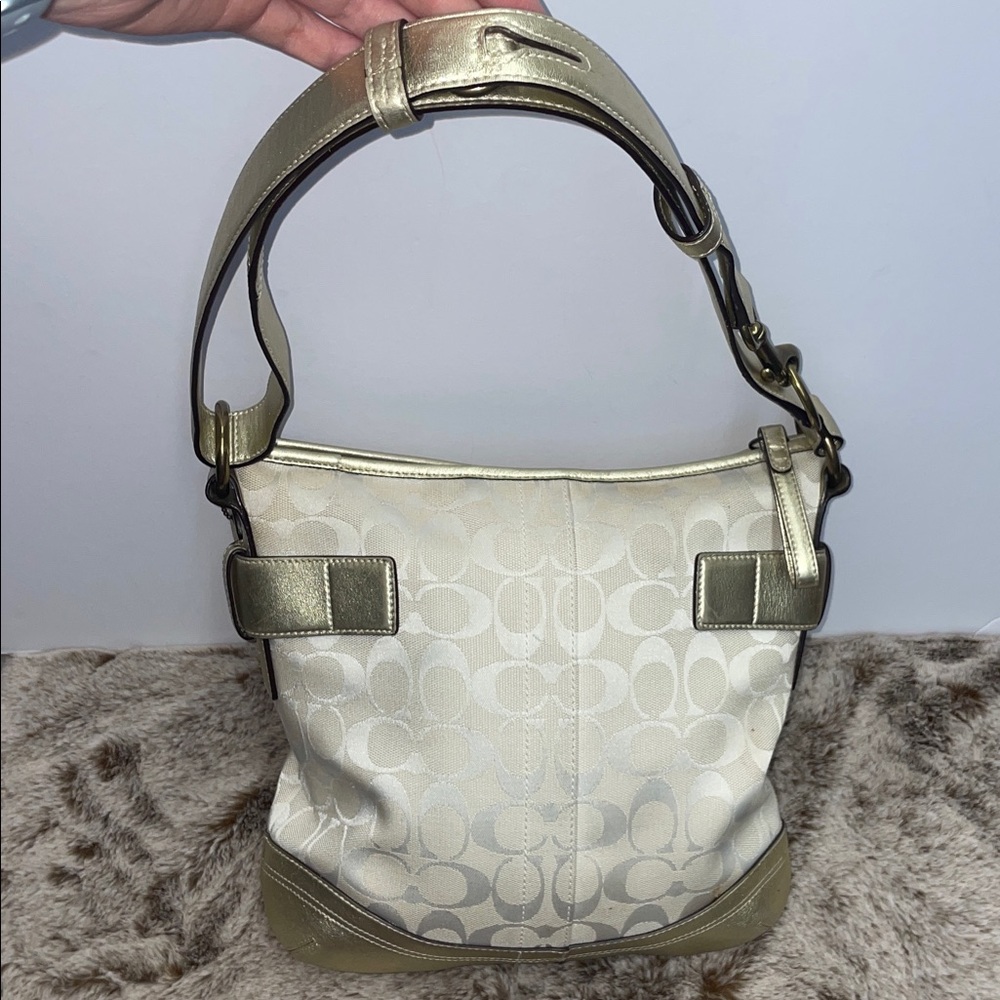 Vintage Coach Signature ‘Soho’ Duffle Crossbody - Picture 3 of 17
